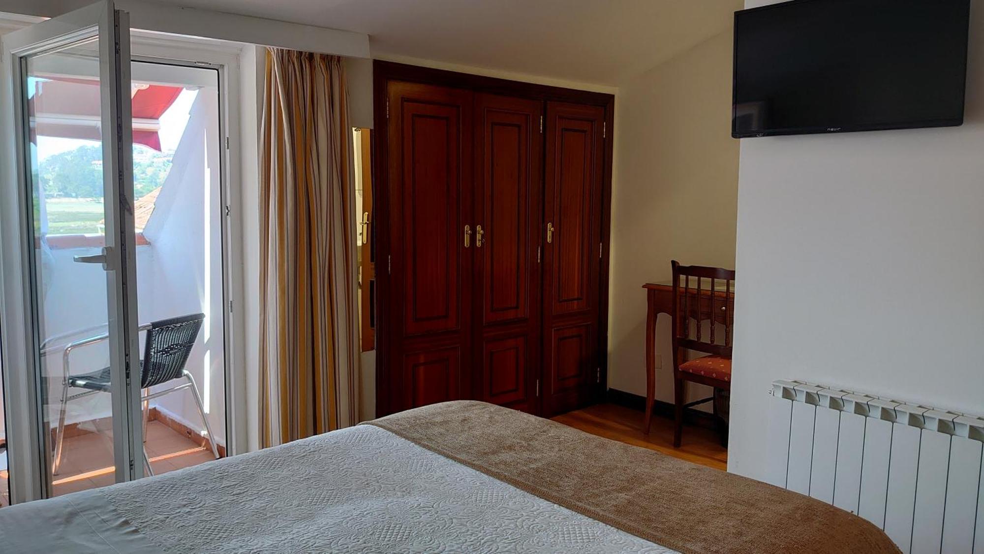 Hotel Avenida Baiona Сабарис Экстерьер фото